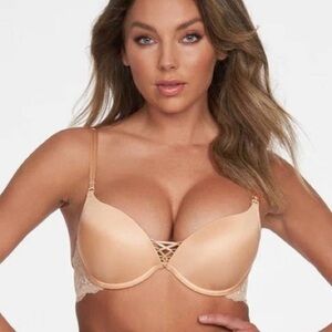 Frederick's of Hollywood Knockout Nude Push Up Women Sz 38B Bra